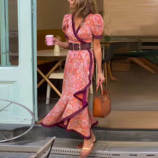 ByMoire. Elegante Roze Maxi Dress met Korte Mouwen