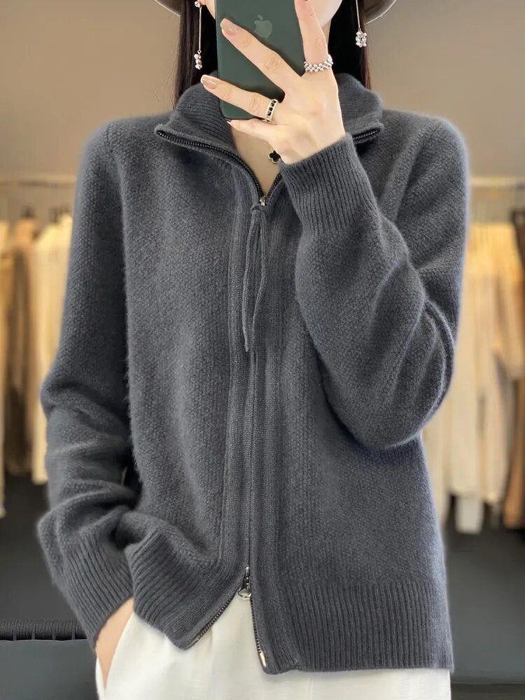 ByMoire. Cozy Zip-Up Cardigan