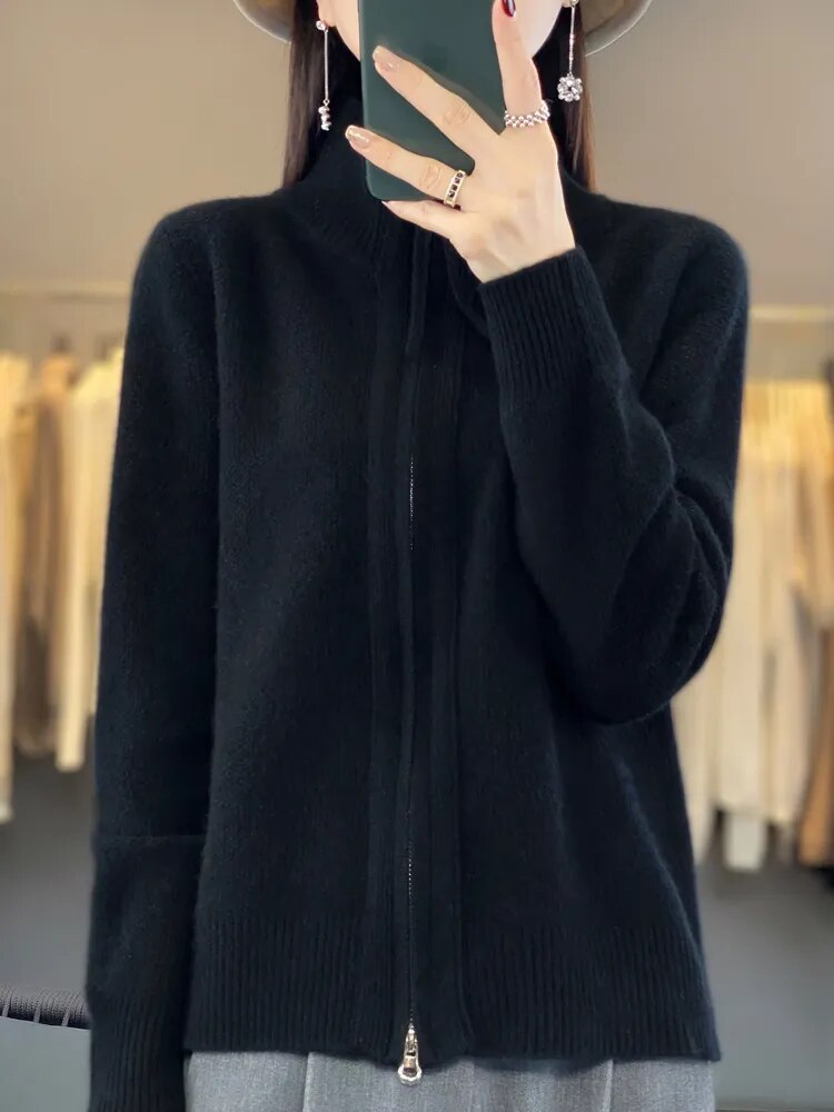 ByMoire. Cozy Zip-Up Cardigan