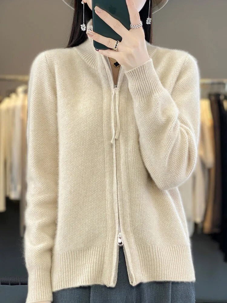 ByMoire. Cozy Zip-Up Cardigan