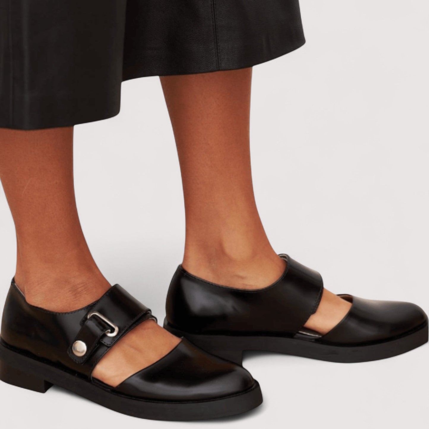Lwofia - Tijdloze Elegante Sandalen