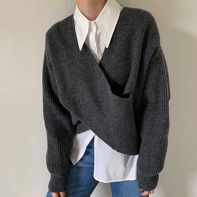 ByMoire. Elegante kruisgebreide trui