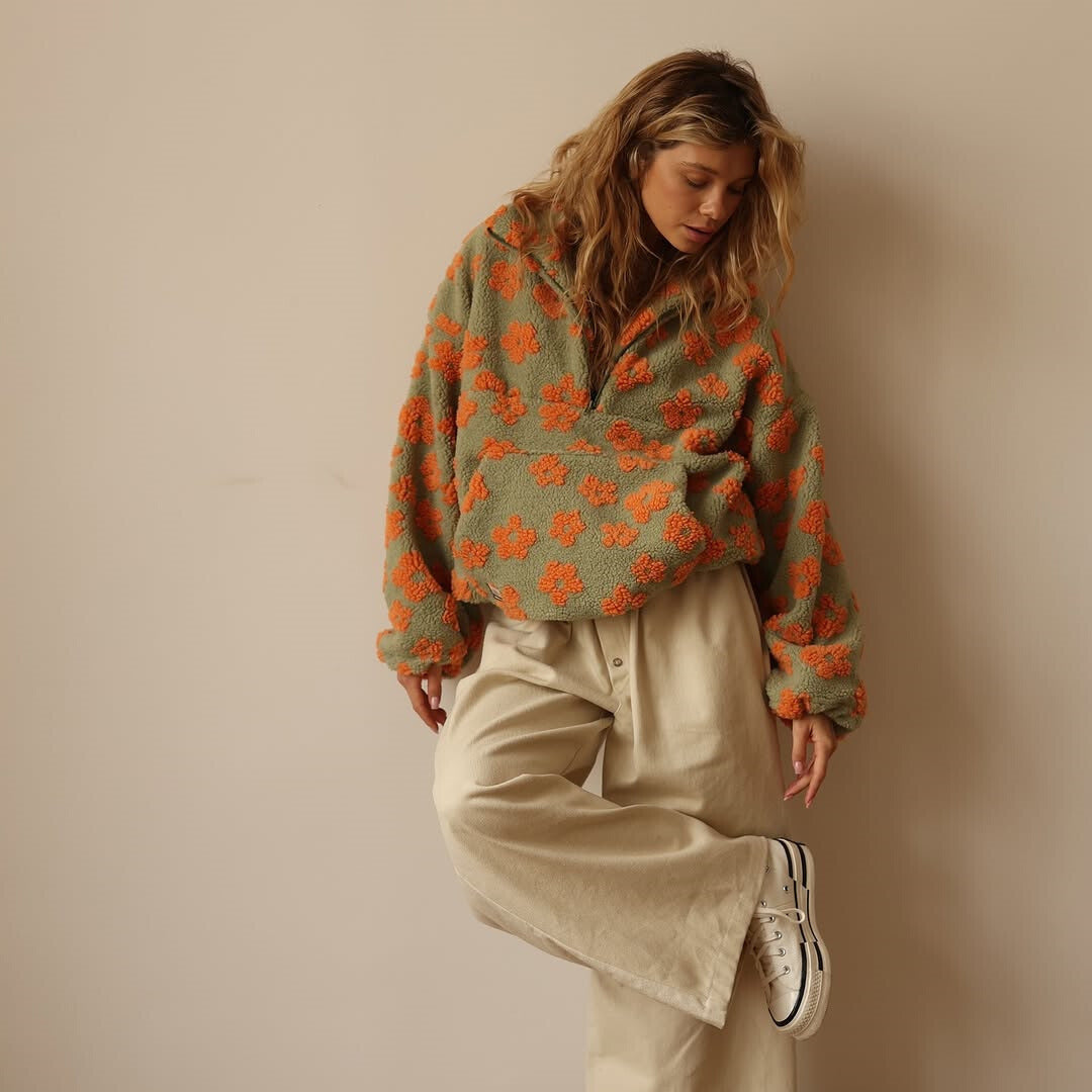 ByMoire. Trui met bloemenprint
