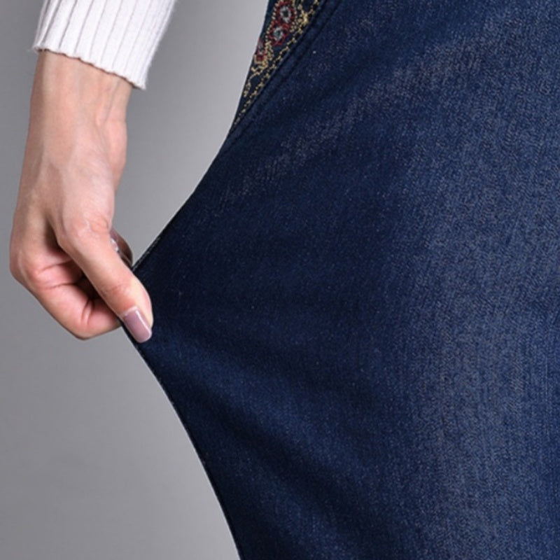 Bymoire | Damesjeans met zijzakken en elastische taille