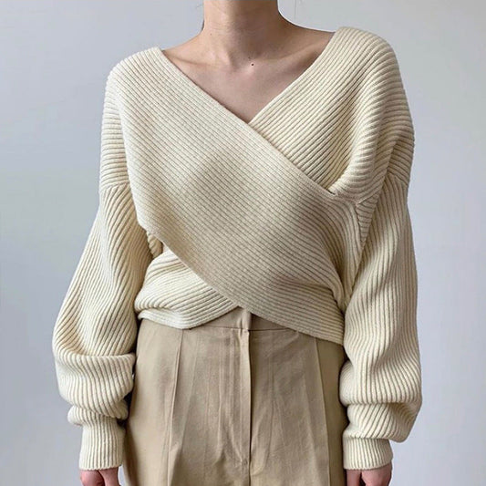 ByMoire. Elegante kruisgebreide trui
