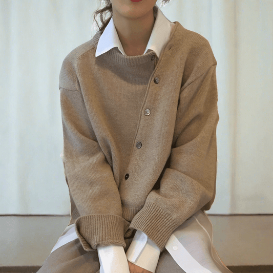 ByMoire. Cardigan Met Knoopjes