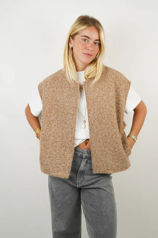 By Moire. | Modieuze Vest