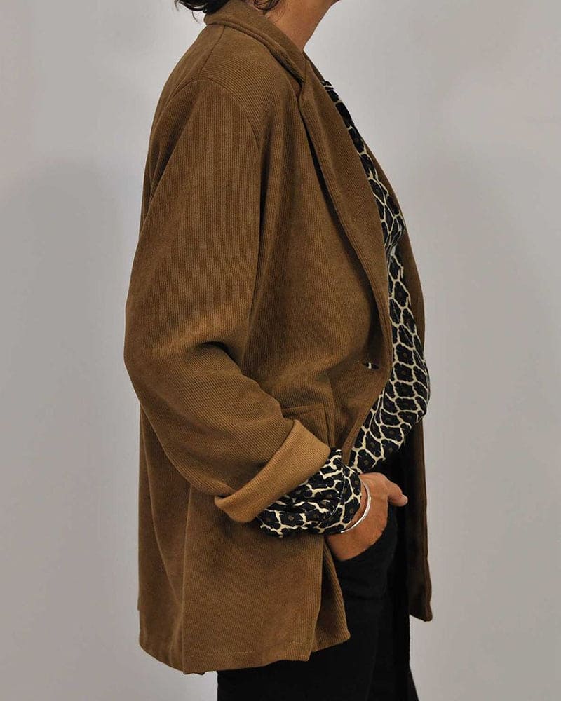 ByMoire. Relaxed V-Hals Midi-Shirt