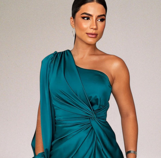 ByMoire. Elegante Asymmetrische Jurk